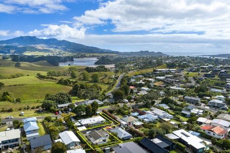 Photo of property in 21c Lorenzen Bay Road, Raglan, 3225