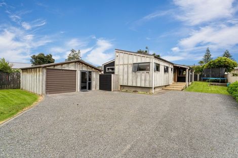 Photo of property in 81 Moana Street, Otaki Beach, Otaki, 5512
