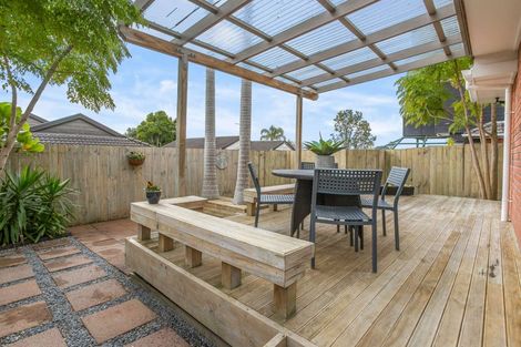 Photo of property in 90a Simmental Crescent, Somerville, Auckland, 2014