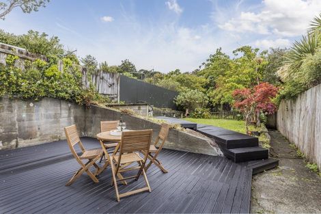 Photo of property in 17 Garfield Street, Brooklyn, Wellington, 6021