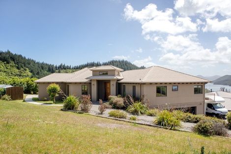 Photo of property in 24 Harbour View Heights, Picton, 7220