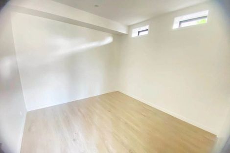 Photo of property in 92 Penguin Drive, Murrays Bay, Auckland, 0630