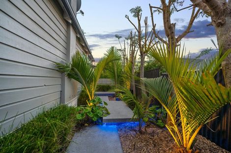 Photo of property in 9 Quebec Road, Milford, Auckland, 0620