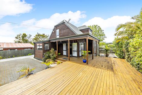 Photo of property in 2/80 Glengarry Road, Glen Eden, Auckland, 0602