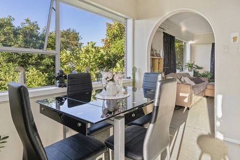 Photo of property in 342 Glenfield Road, Glenfield, Auckland, 0629