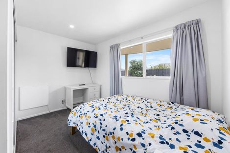 Photo of property in 4 Somerton Rise, Westmorland, Christchurch, 8025