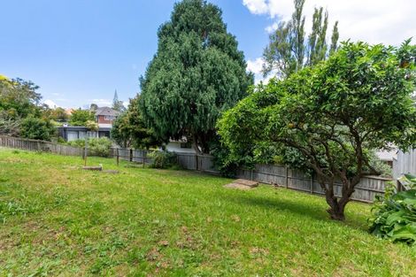 Photo of property in 18 Westmere Crescent, Westmere, Auckland, 1022