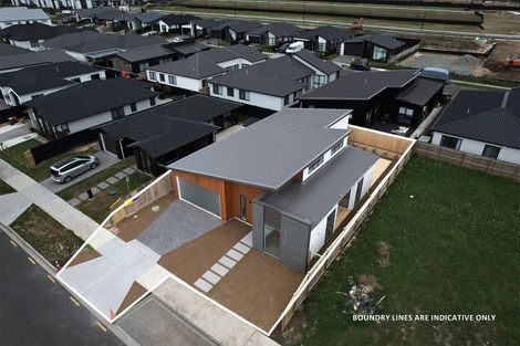 Photo of property in 27 Cara Avenue, Kumeu, 0810