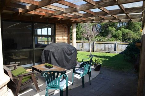 Photo of property in 7 Corinth Grove, Papamoa Beach, Papamoa, 3118