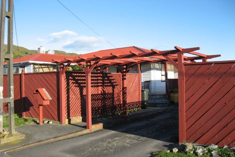Photo of property in 17 Roberts Street, Wainuiomata, Lower Hutt, 5014