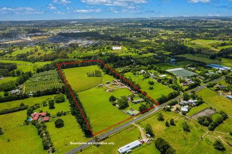 Photo of property in 43 Motu Road, Kumeu, 0891