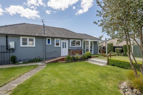 Photo of property in 18 Bideford Place, Dallington, Christchurch, 8061