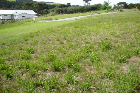 Photo of property in 11 Waterview Place, Haruru, 0204