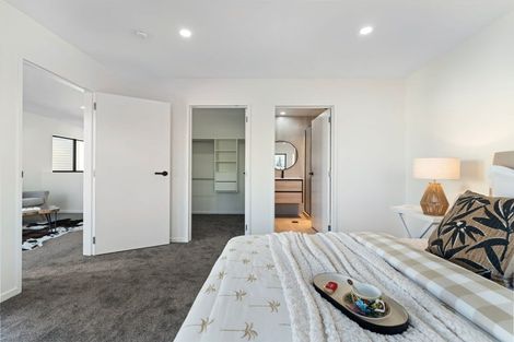 Photo of property in 35c Royton Avenue, Mangere East, Auckland, 2024