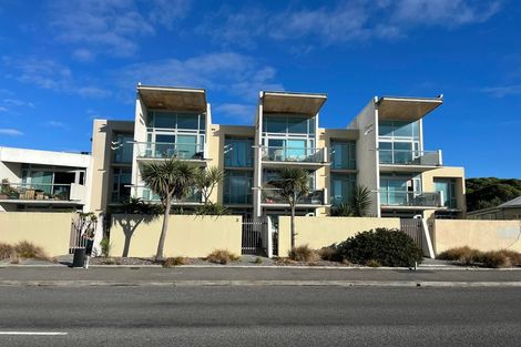 Photo of property in 2/272 Marine Parade, New Brighton, Christchurch, 8061