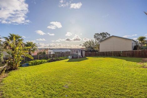 Photo of property in 740 East Coast Road, Pinehill, Auckland, 0632