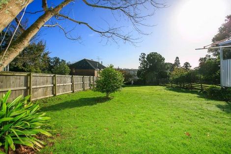 Photo of property in 147 Carlisle Road, Northcross, Auckland, 0632