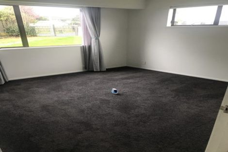 Photo of property in 65 Marendellas Drive, Bucklands Beach, Auckland, 2014