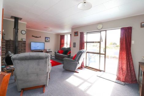 Photo of property in 18 Station Road, Puriri, Thames, 3578