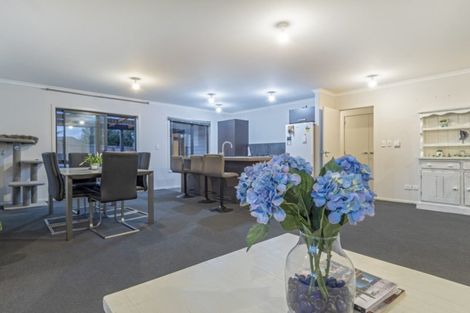 Photo of property in 2 Harris Street, Te Puke, 3119