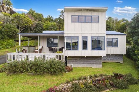 Photo of property in 26 Beach Road, Onerahi, Whangarei, 0110