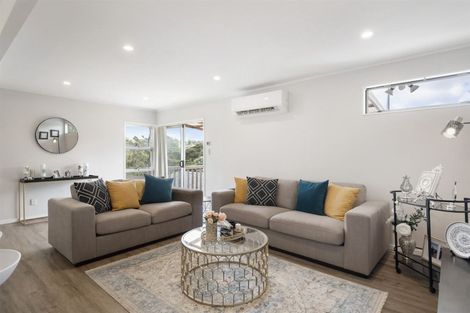 Photo of property in 35 Spinella Drive, Bayview, Auckland, 0629