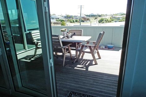 Photo of property in 8a Magdala Street, Kakanui, Oamaru, 9495