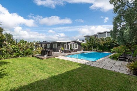 Photo of property in 53 Parr Terrace, Castor Bay, Auckland, 0620
