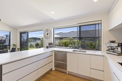 Photo of property in 22 Keene Drive, Bell Block, New Plymouth, 4312