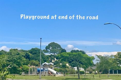 Photo of property in 5a Libra Place, Kawaha Point, Rotorua, 3010