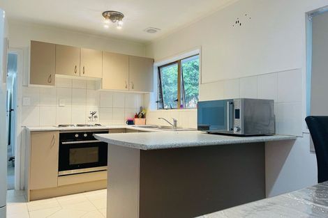 Photo of property in 2/15 Hayward Road, Papatoetoe, Auckland, 2025