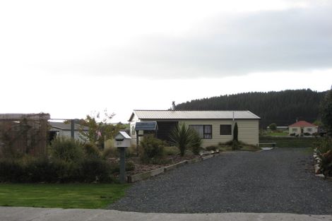Photo of property in 29 Saint Catherine Street, Kaitangata, 9210