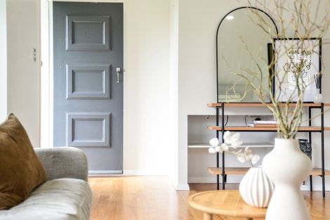 Photo of property in 11 Gerrand Place, Chedworth, Hamilton, 3210