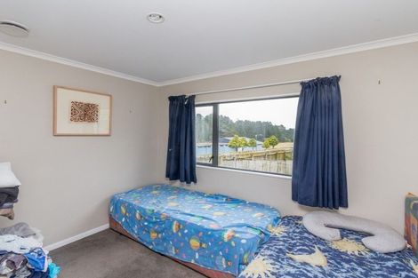 Photo of property in 11a Castor Crescent, Cannons Creek, Porirua, 5024