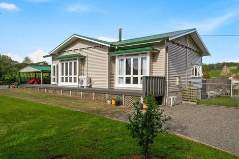 Photo of property in 124 Kanohi Road, Kaukapakapa, 0873