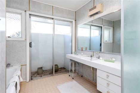 Photo of property in 37 Church Lane, Merivale, Christchurch, 8014