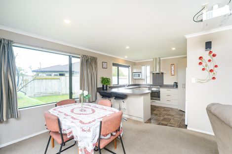 Photo of property in 8 Angelina Way, Kelvin Grove, Palmerston North, 4414