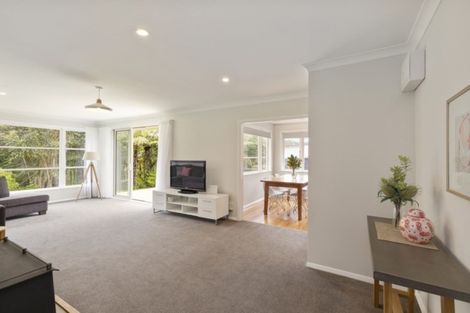 Photo of property in 46 Poto Road, Normandale, Lower Hutt, 5010