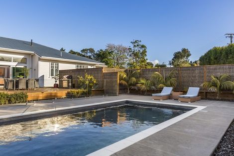 Photo of property in 80 Mahana Road, Waimauku, 0881