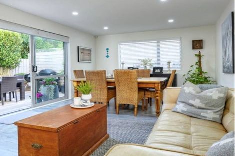 Photo of property in 20d Kaurilands Road, Titirangi, Auckland, 0604