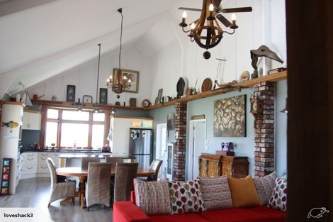 Photo of property in 323 Karioitahi Road, Karioitahi, Waiuku, 2683