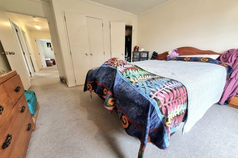 Photo of property in 3/21 Te Atatu Road, Te Atatu South, Auckland, 0610