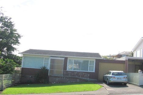 Photo of property in 32 Reeves Road, Pakuranga, Auckland, 2010