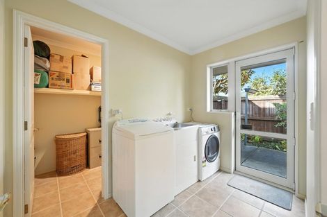 Photo of property in 10 Dinglebay Place, Casebrook, Christchurch, 8051
