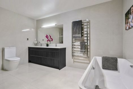 Photo of property in 23 Blacks Road, Greenhithe, Auckland, 0632