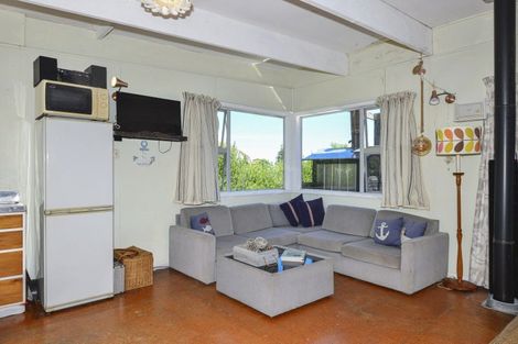 Photo of property in 20 Kahawai Street, Mahia, 4198