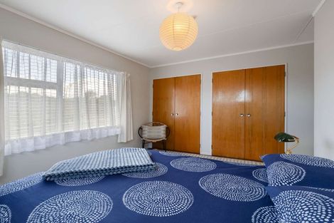 Photo of property in 2 Rangiora Street, Castlecliff, Whanganui, 4501