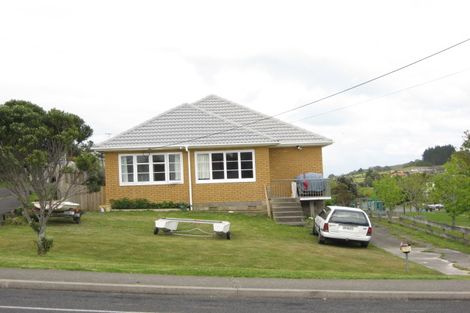Photo of property in 1285 Whangaparaoa Road, Army Bay, Whangaparaoa, 0930