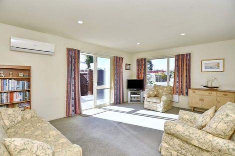 Photo of property in 6 Seadown Crescent, Amberley, 7410