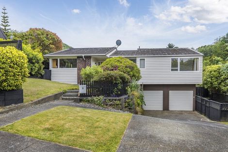 Photo of property in 2 Capstan Lane, Whitby, Porirua, 5024